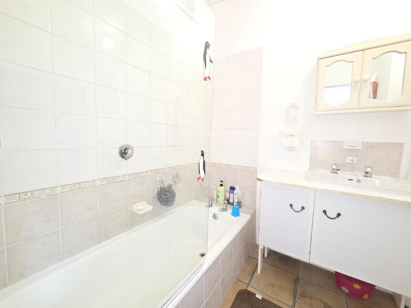 3 Bedroom Property for Sale in De La Haye Western Cape